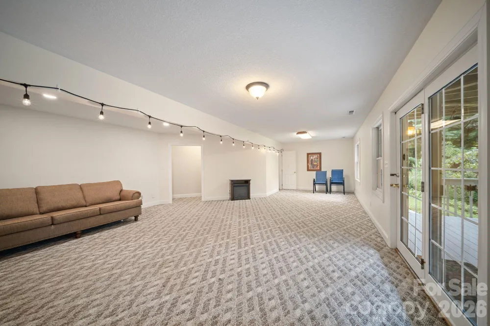 210 Clear Vista Circle Asheville, NC 28805