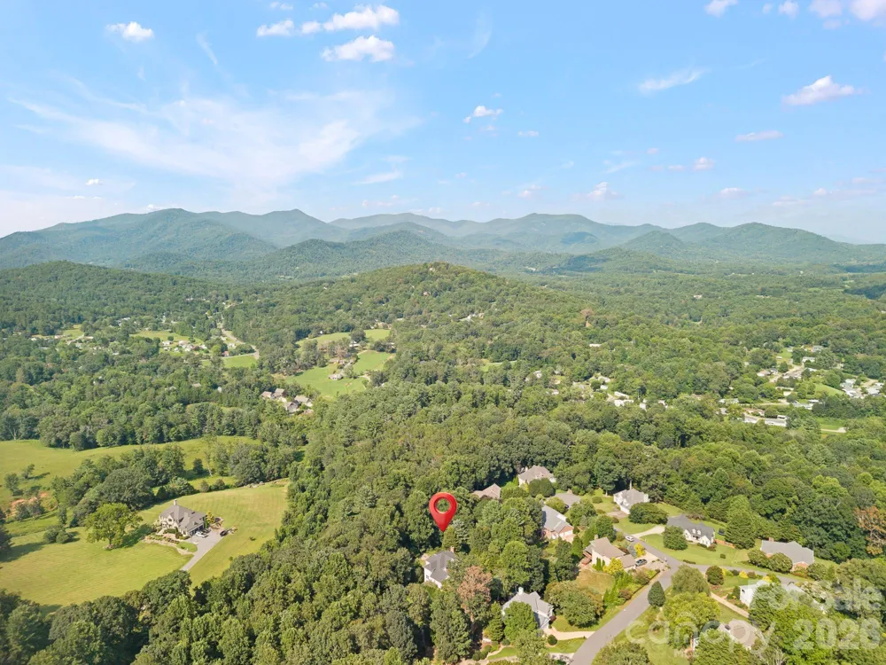 210 Clear Vista Circle Asheville, NC 28805