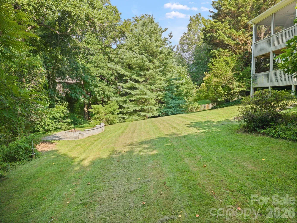 210 Clear Vista Circle Asheville, NC 28805