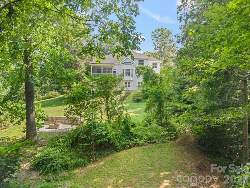 210 Clear Vista Circle Asheville, NC 28805