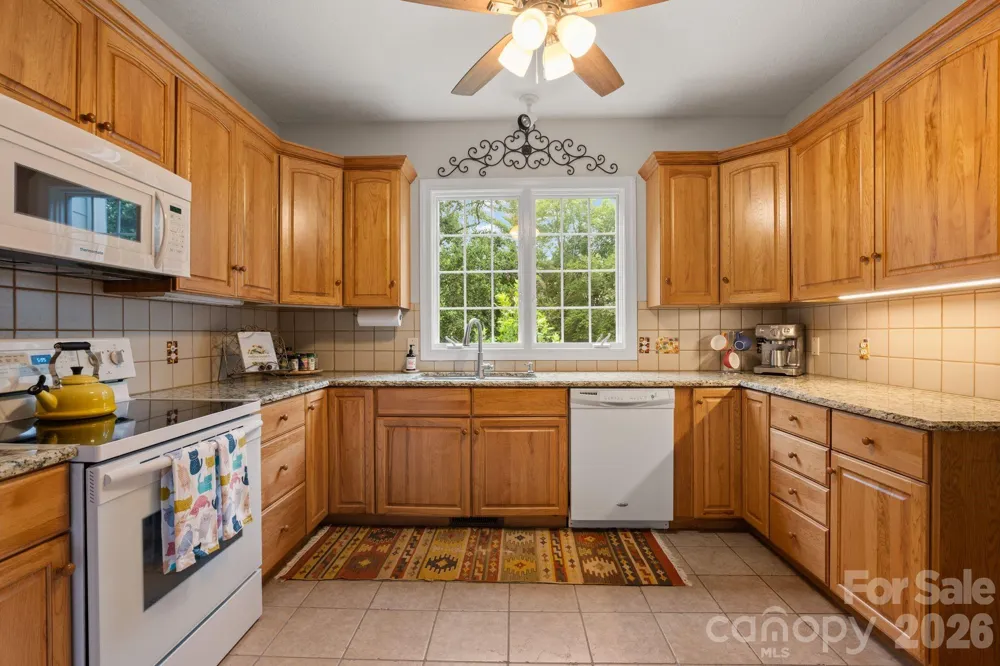 210 Clear Vista Circle Asheville, NC 28805