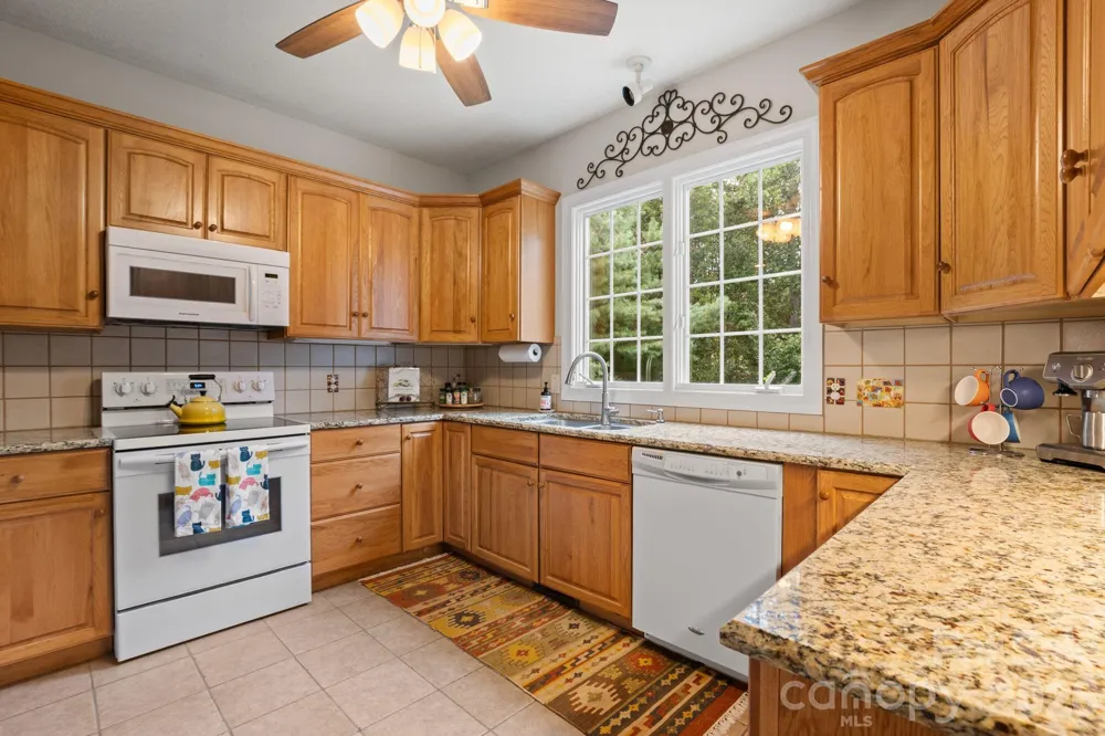 210 Clear Vista Circle Asheville, NC 28805
