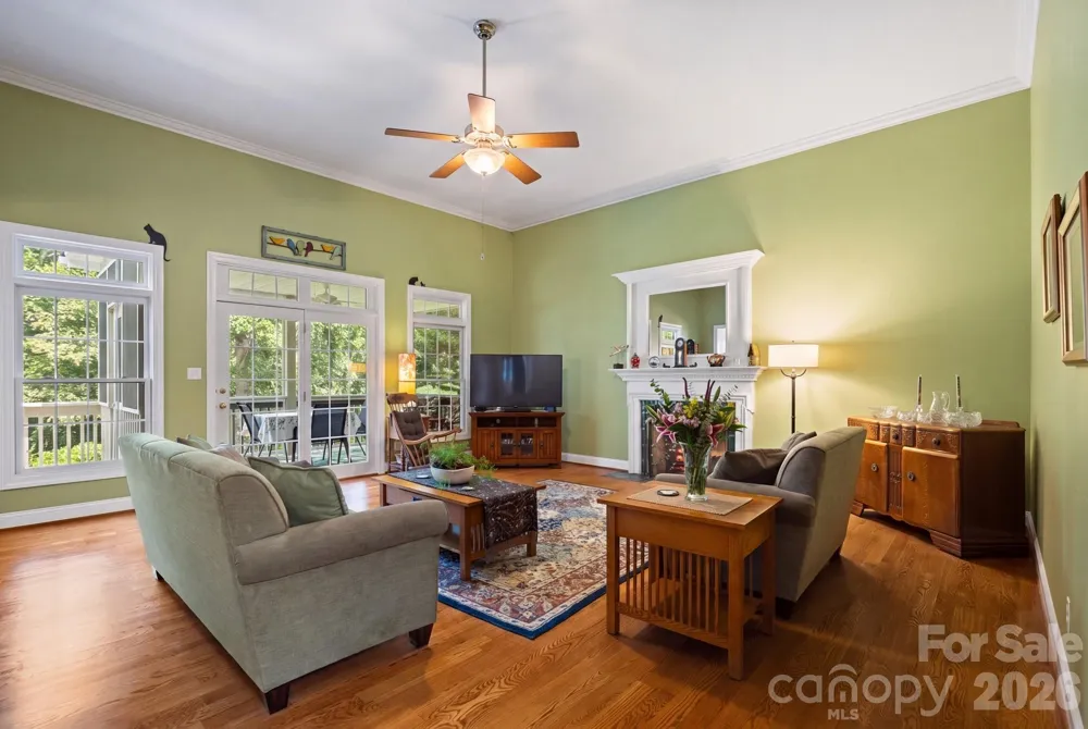 210 Clear Vista Circle Asheville, NC 28805