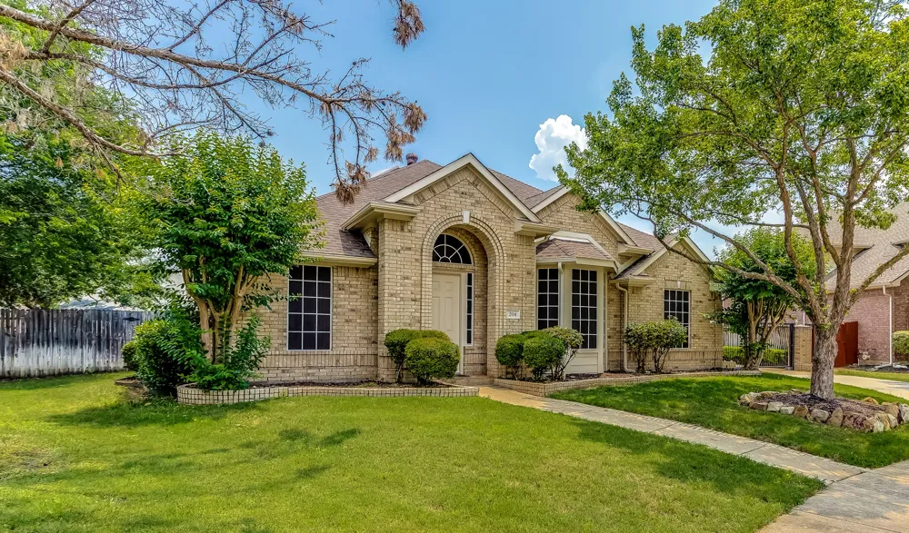 204 Forest Lane Murphy, TX 75094
