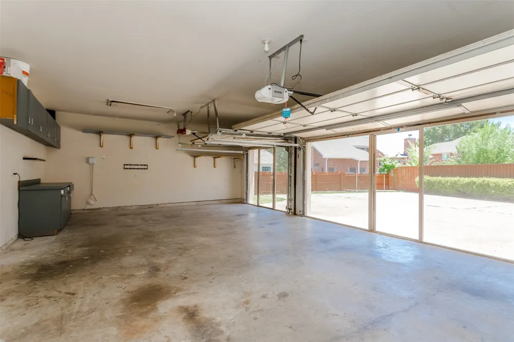 204 Forest Lane Murphy, TX 75094