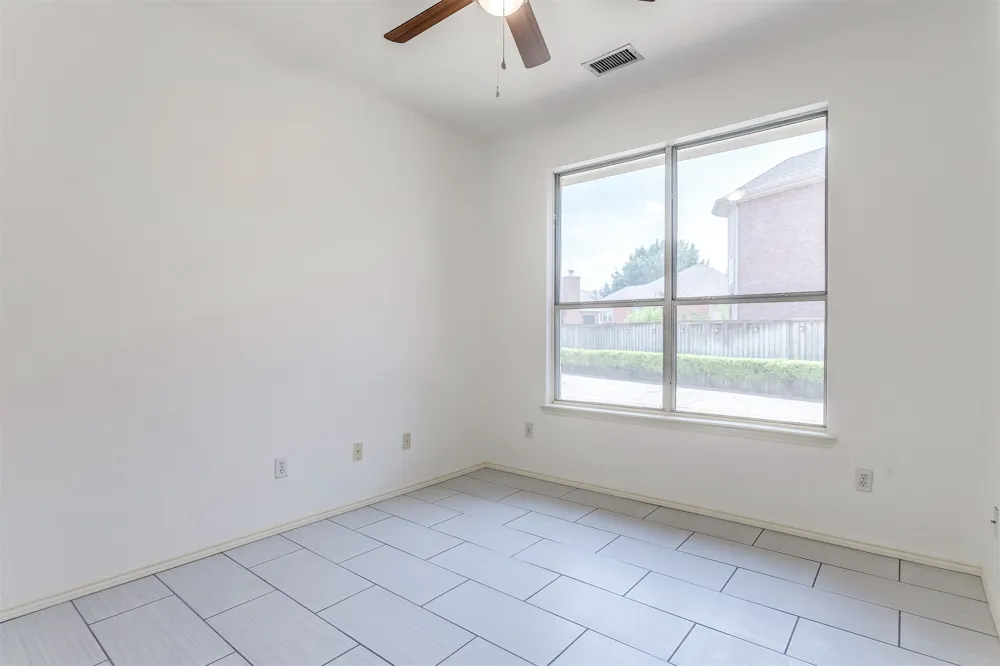 204 Forest Lane Murphy, TX 75094