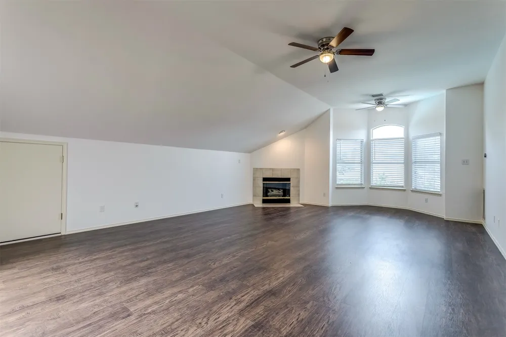 204 Forest Lane Murphy, TX 75094