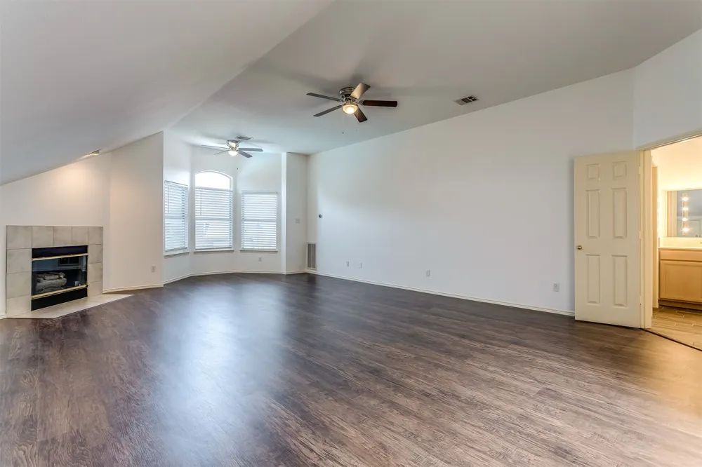 204 Forest Lane Murphy, TX 75094