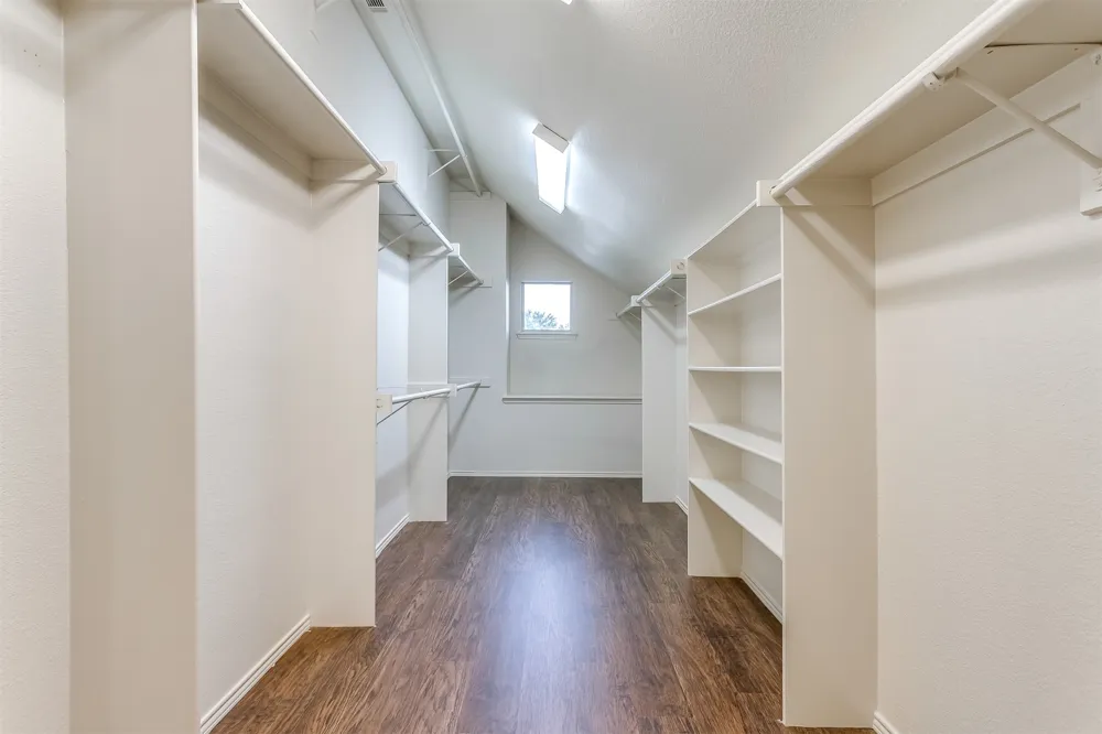 204 Forest Lane Murphy, TX 75094