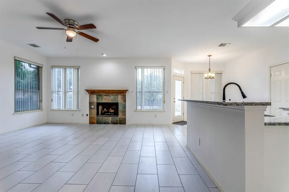 204 Forest Lane Murphy, TX 75094