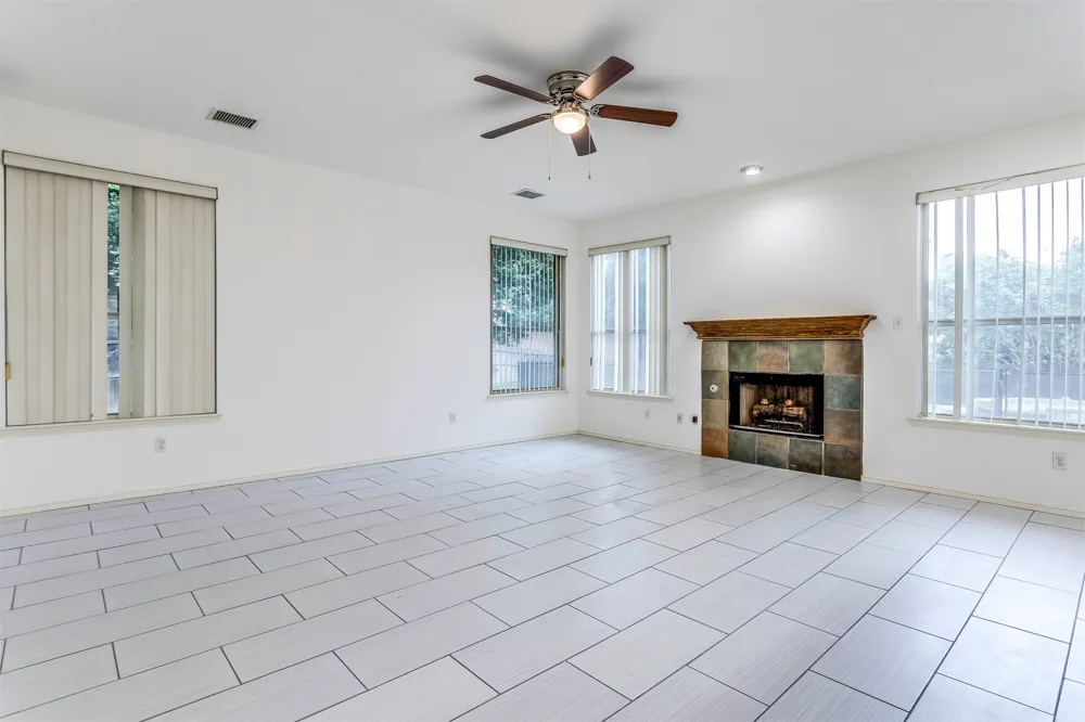 204 Forest Lane Murphy, TX 75094
