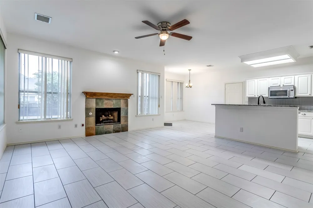 204 Forest Lane Murphy, TX 75094
