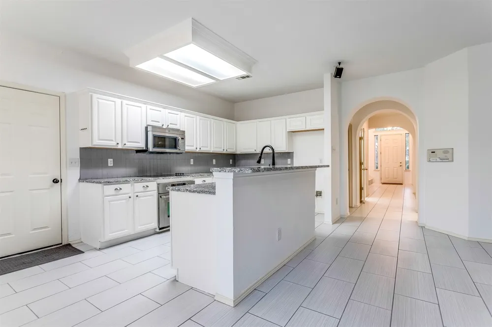204 Forest Lane Murphy, TX 75094