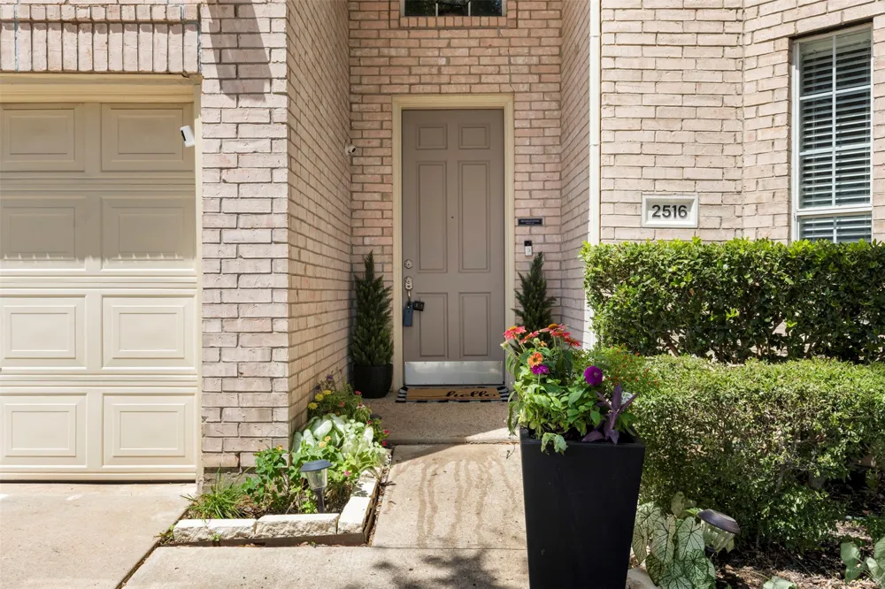 2516 Katina Drive Flower Mound, TX 75028
