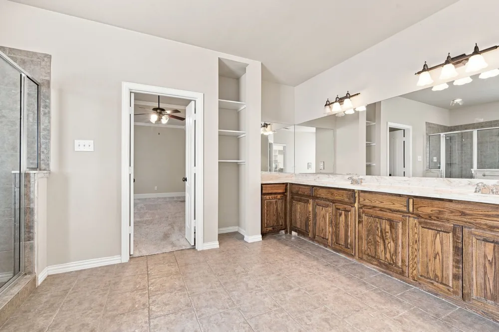 429 Rugged Drive Red Oak, TX 75154