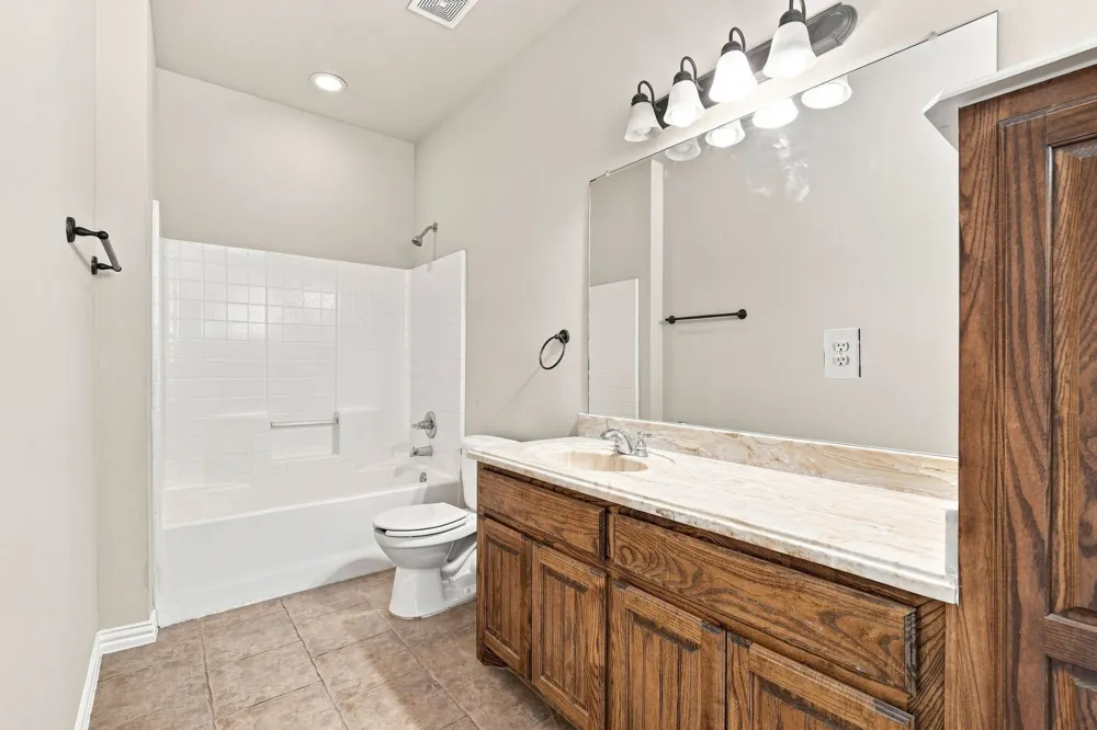 429 Rugged Drive Red Oak, TX 75154