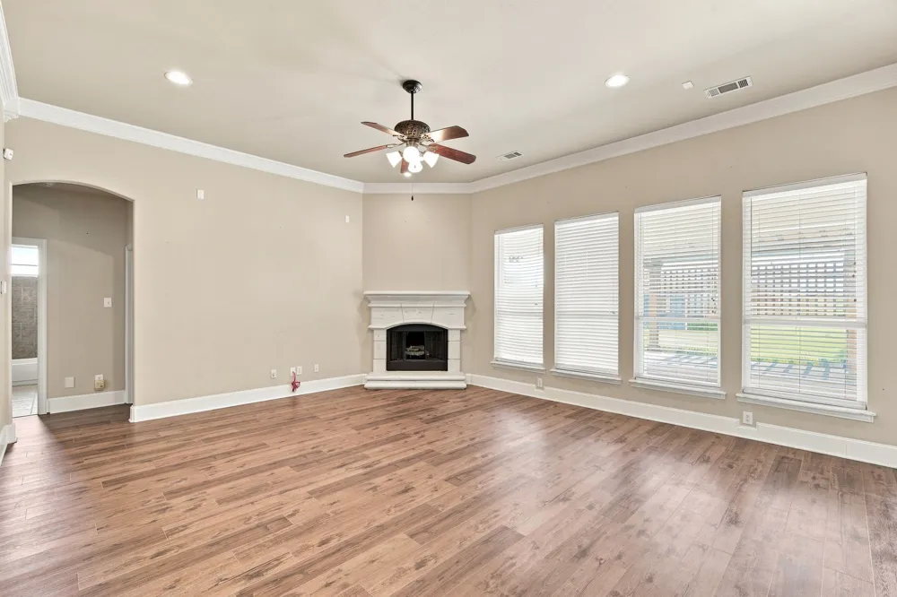 429 Rugged Drive Red Oak, TX 75154