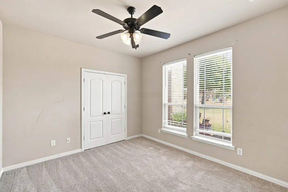 429 Rugged Drive Red Oak, TX 75154