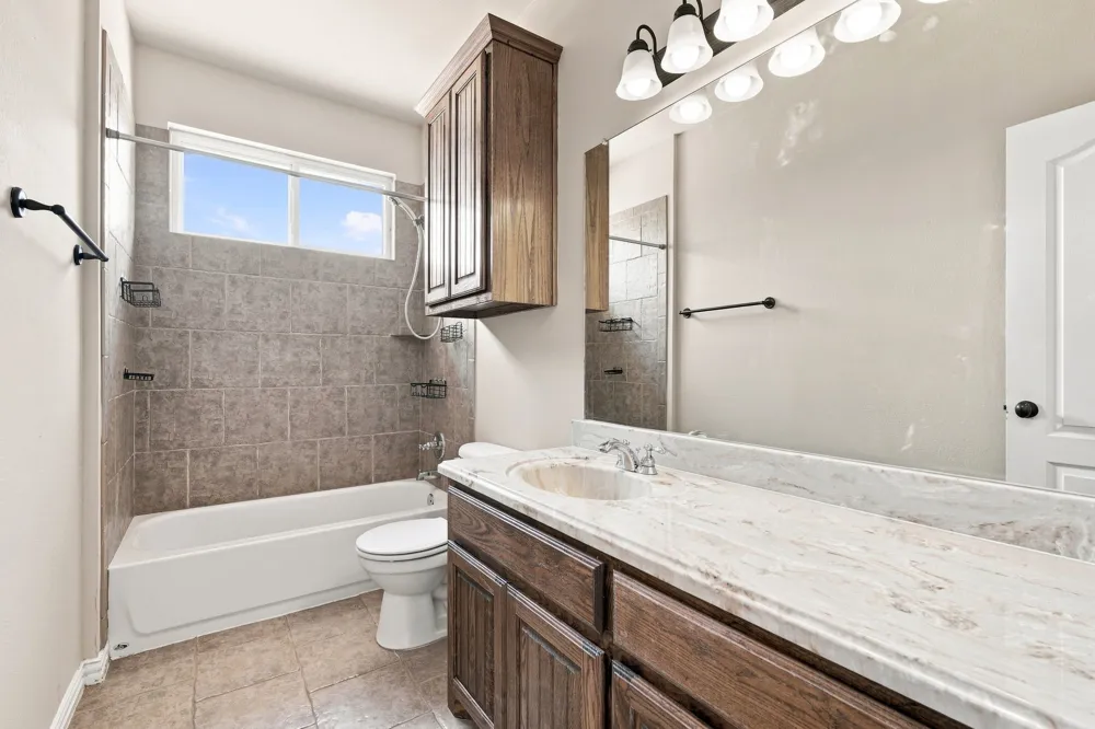 429 Rugged Drive Red Oak, TX 75154