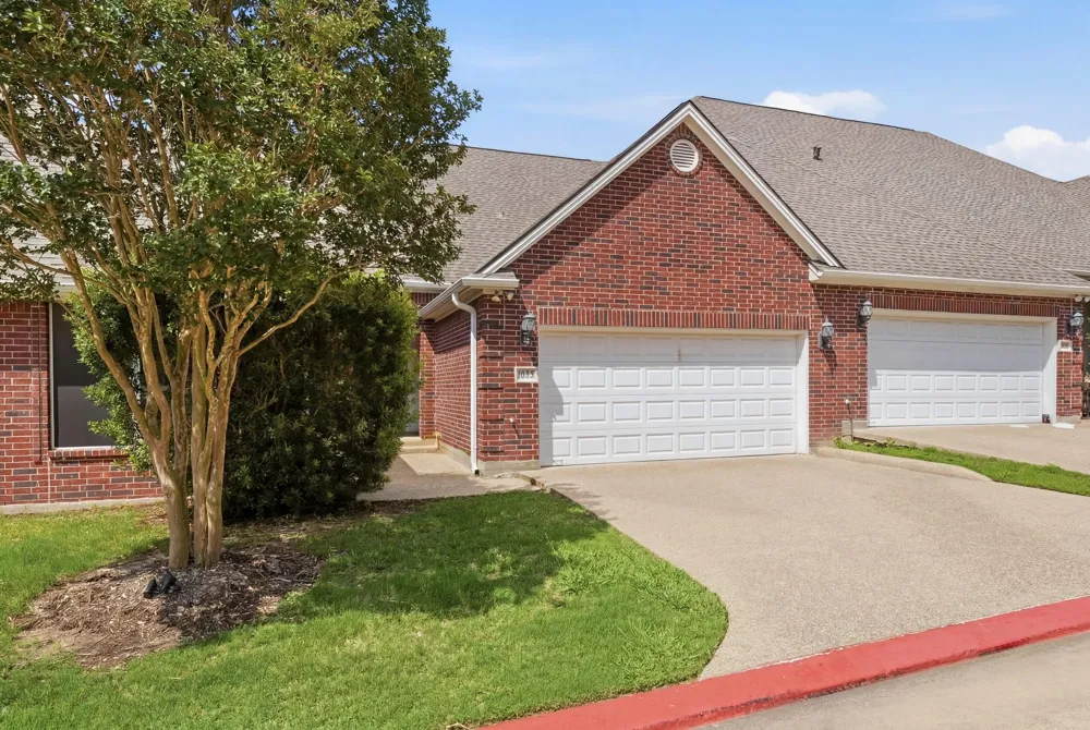 1612 Culture Lane College Station, TX 77845