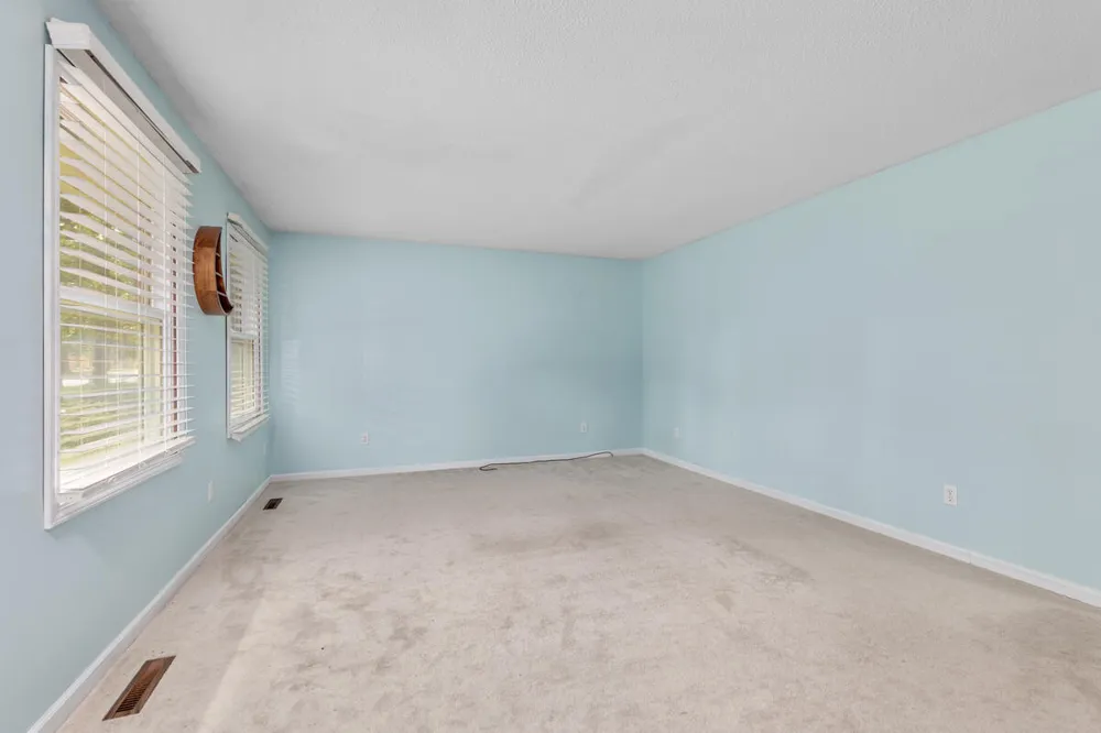 140 W Oak Street Fruitport, MI 49415