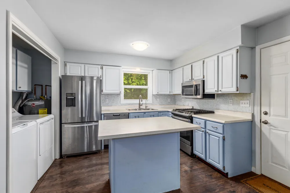 140 W Oak Street Fruitport, MI 49415