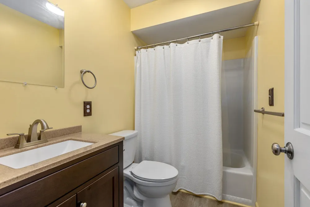 140 W Oak Street Fruitport, MI 49415