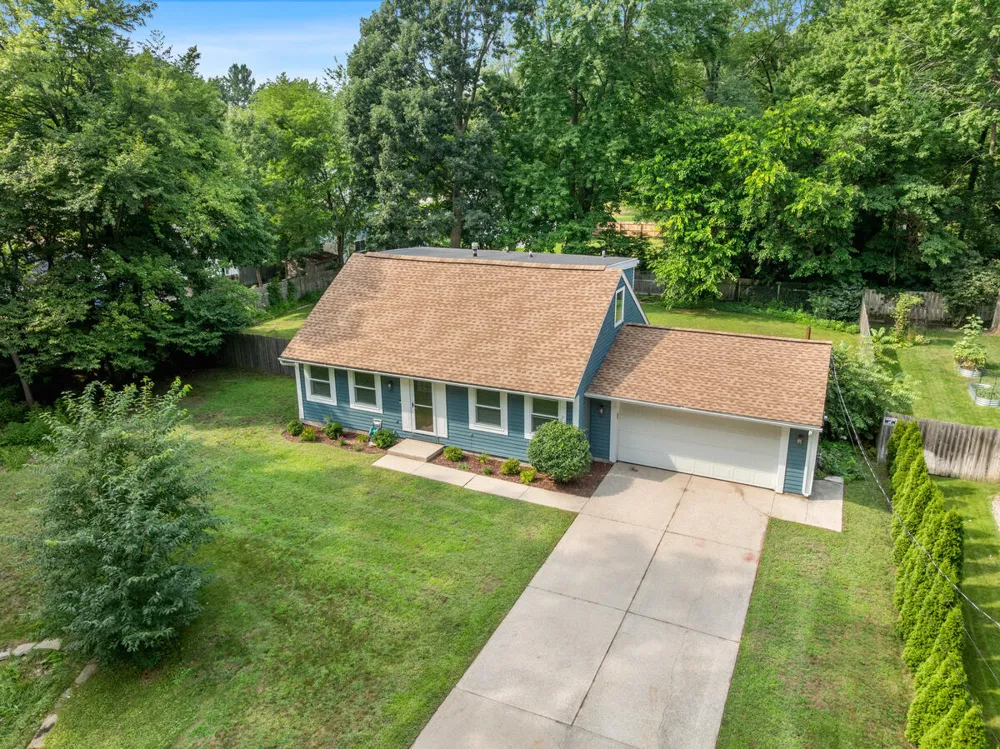 140 W Oak Street Fruitport, MI 49415