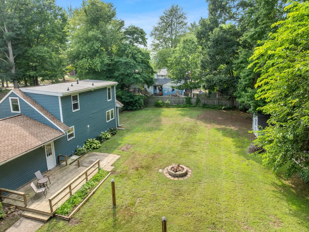140 W Oak Street Fruitport, MI 49415