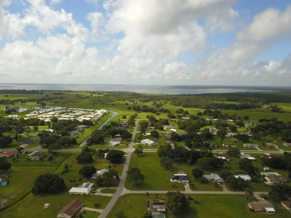 7009 CORAL RIDGE RD Sebring, FL 33876