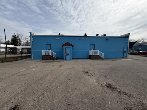 2712 Portage Street
