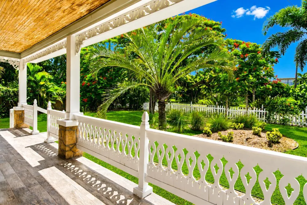 1424 S PALMWAY 