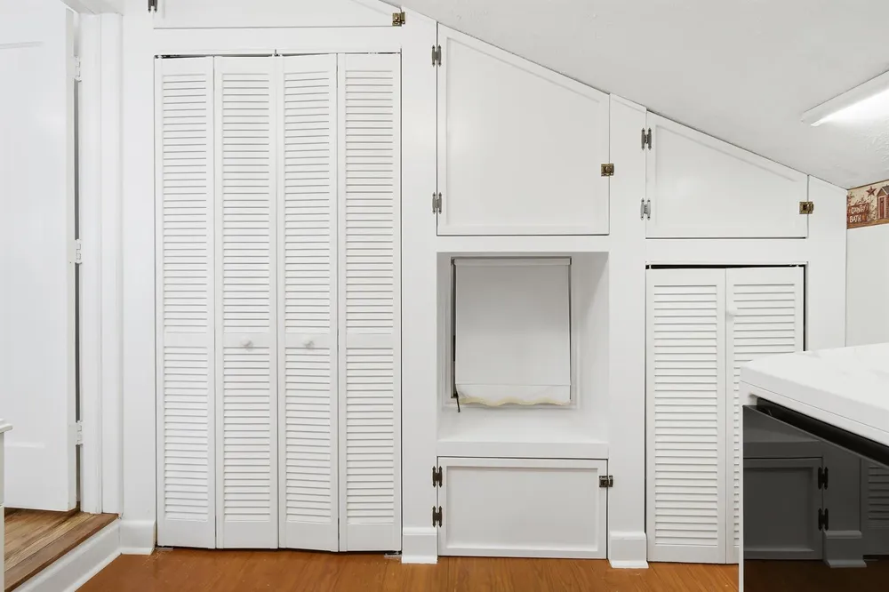 1424 S PALMWAY 