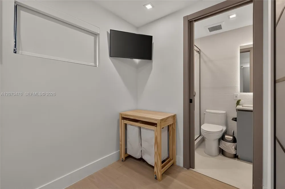 3343 NE 166th St North Miami Beach, FL 33160