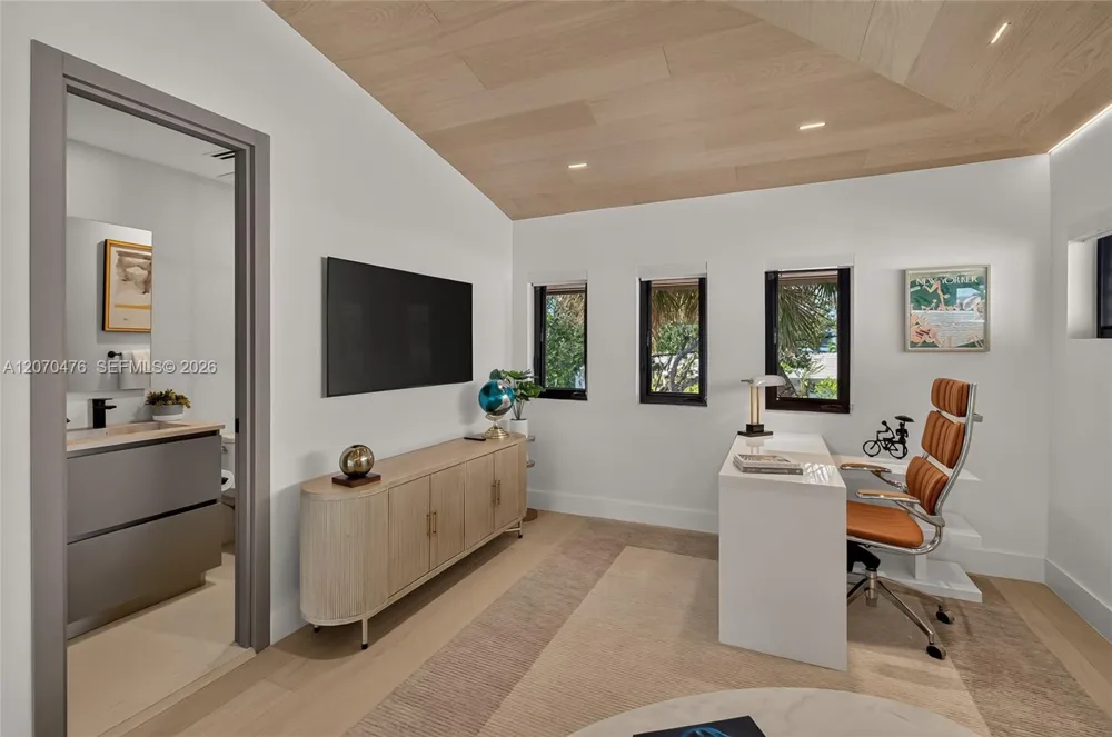 3343 NE 166th St North Miami Beach, FL 33160