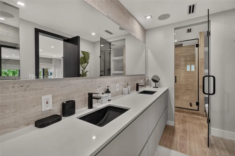 3343 NE 166th St North Miami Beach, FL 33160