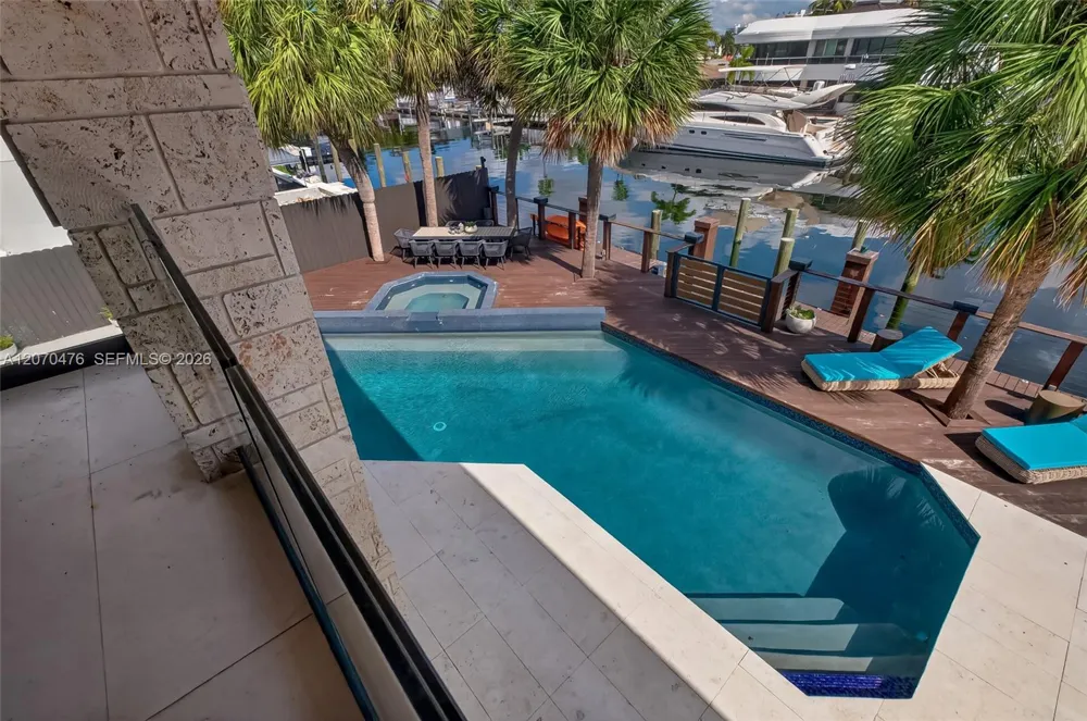 3343 NE 166th St North Miami Beach, FL 33160