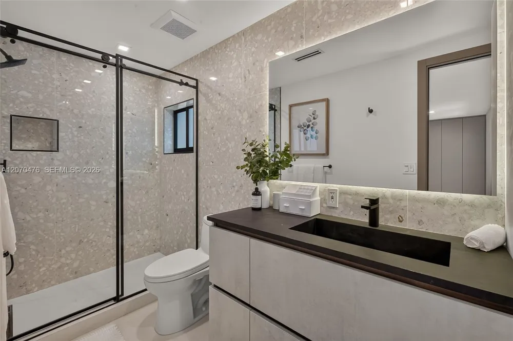 3343 NE 166th St North Miami Beach, FL 33160
