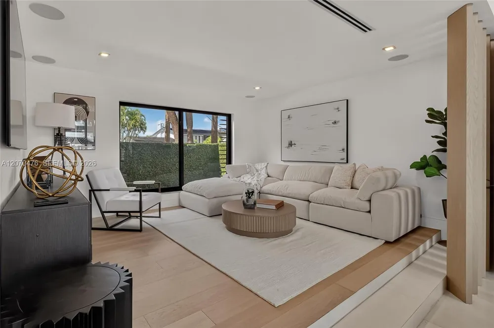 3343 NE 166th St North Miami Beach, FL 33160