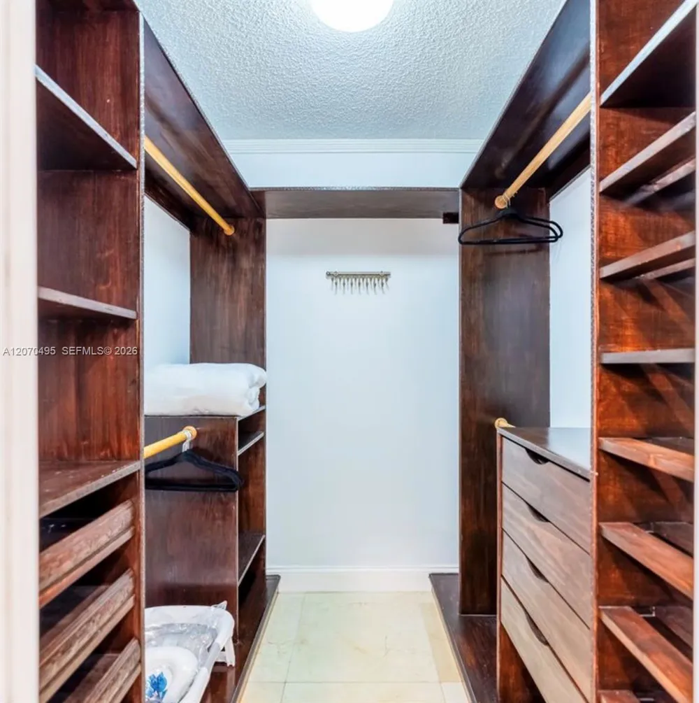 12440 SW 207th Ter Miami, FL 33177