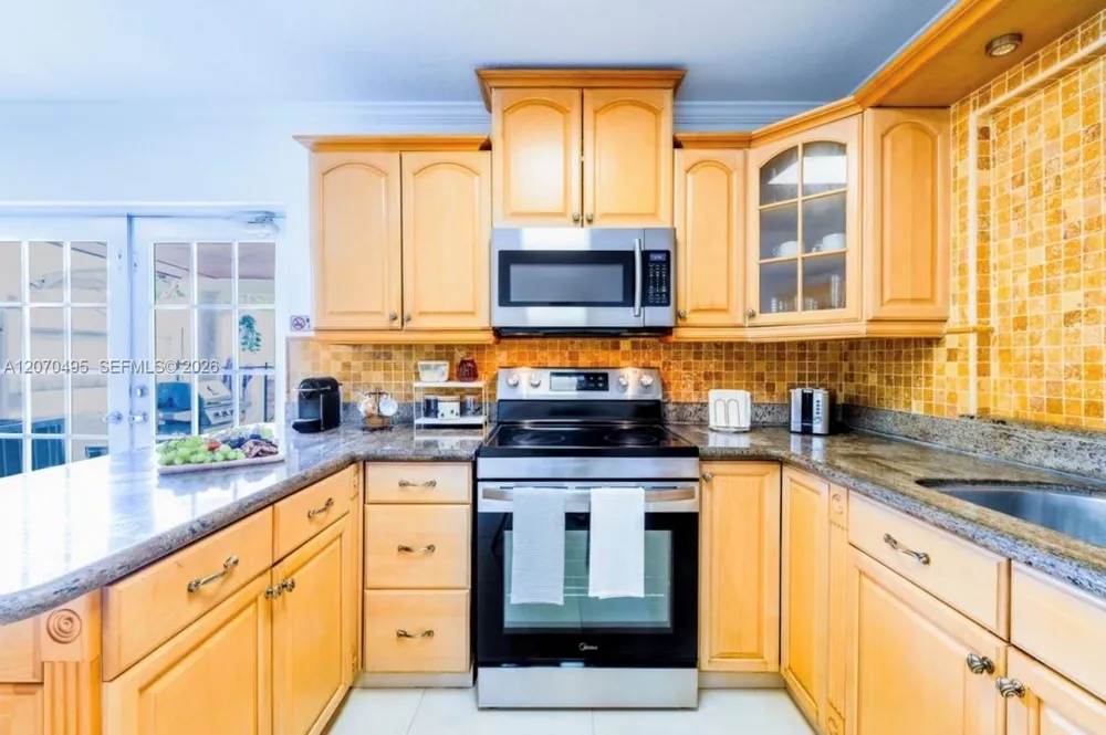 12440 SW 207th Ter Miami, FL 33177
