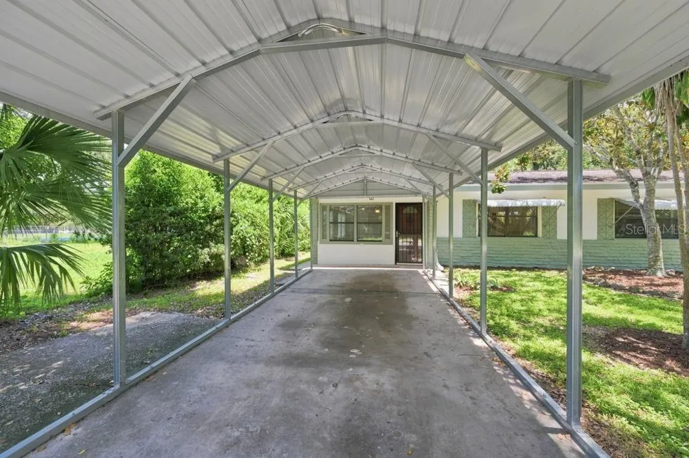 7810 CHAPEL AVENUE Port Richey, FL 34668
