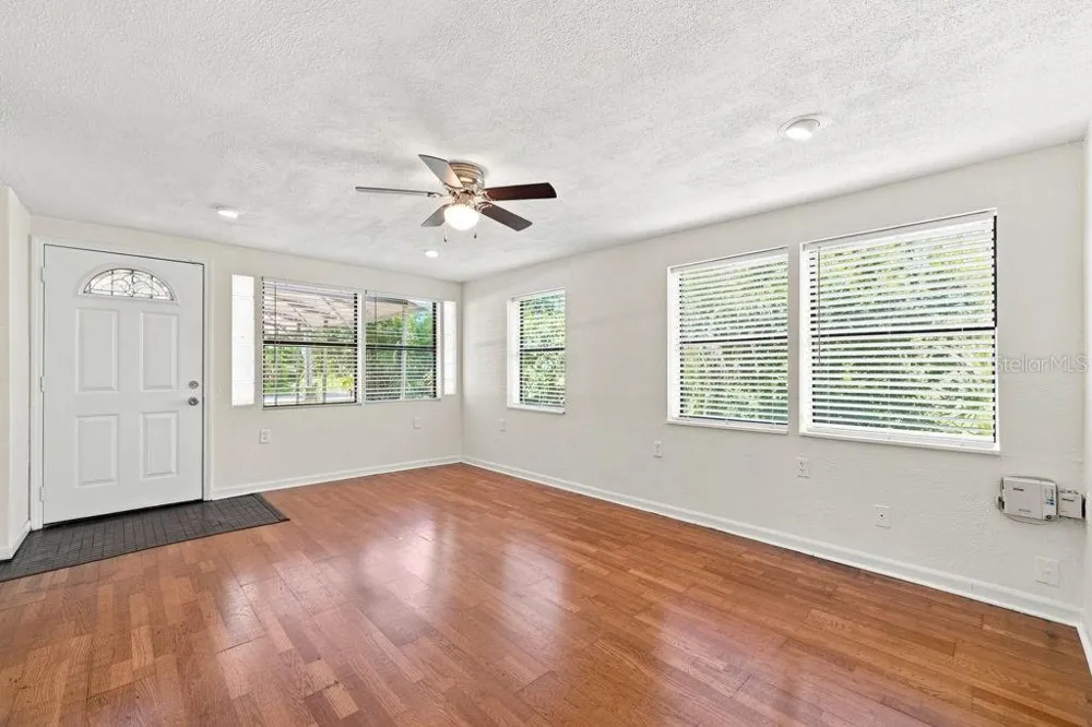 7810 CHAPEL AVENUE Port Richey, FL 34668