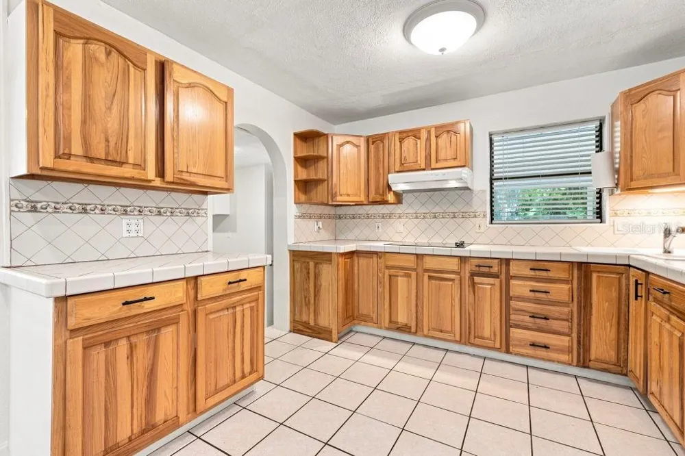 7810 CHAPEL AVENUE Port Richey, FL 34668