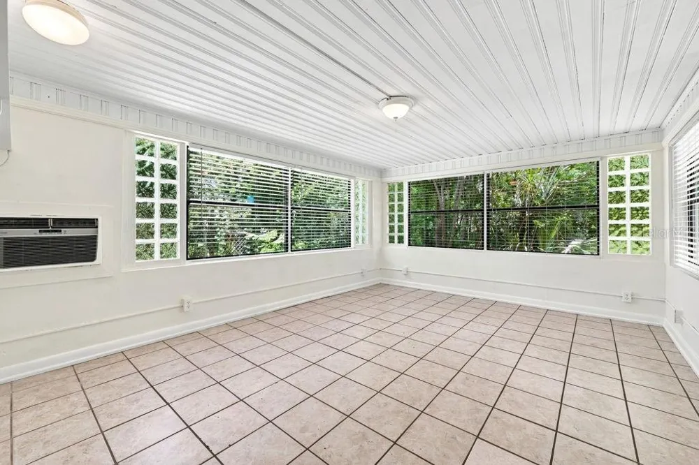 7810 CHAPEL AVENUE Port Richey, FL 34668
