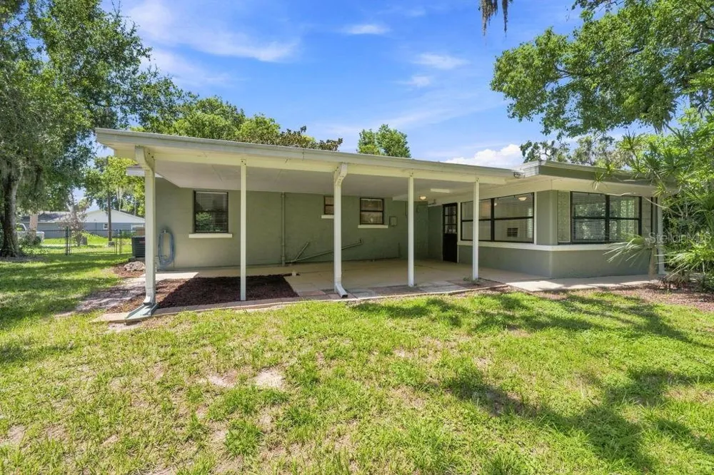 7810 CHAPEL AVENUE Port Richey, FL 34668