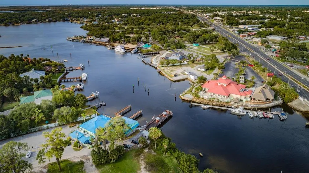 7810 CHAPEL AVENUE Port Richey, FL 34668