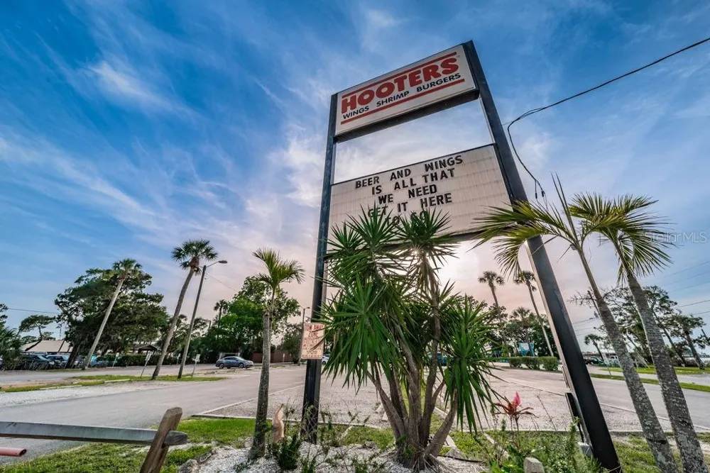 7810 CHAPEL AVENUE Port Richey, FL 34668