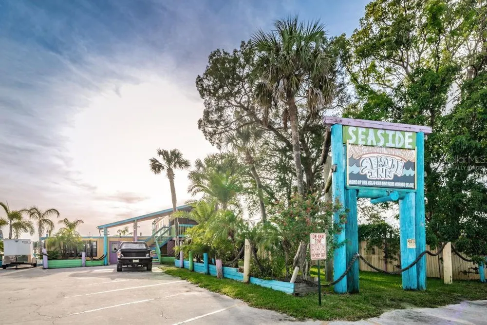 7810 CHAPEL AVENUE Port Richey, FL 34668