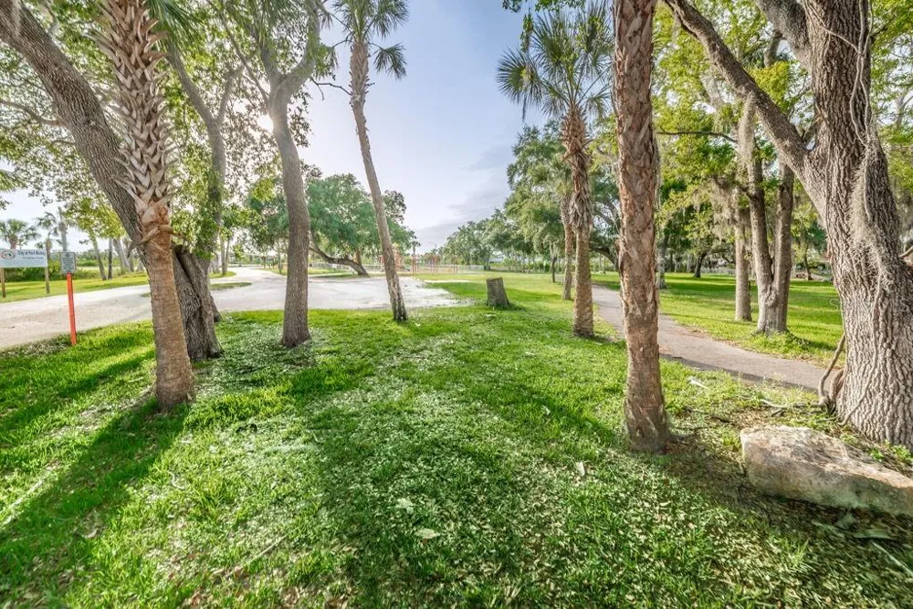 7810 CHAPEL AVENUE Port Richey, FL 34668